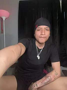 Snapshot of plutomf chatting on 05-16-26, 12:40 plutomf online show from 05-16-26, 12:40