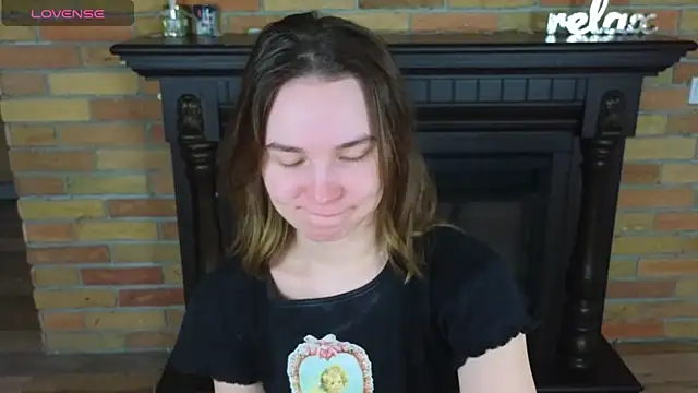 Snapshot of Ellie_Sunset chatting on 03-19-26, 08:40 Ellie Sunset online show from 03-19-26, 08:40