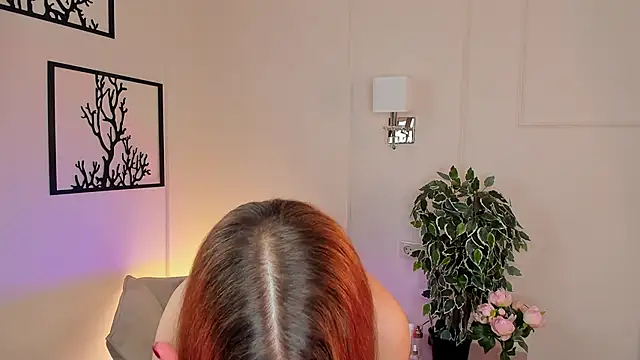 OdetteHarwick online show from 03-22-25, 07:04