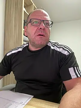 coupleLatinaLovers online show from 10-01-25, 04:51