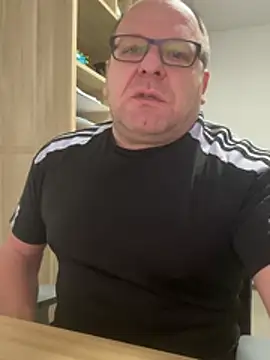 coupleLatinaLovers online show from 02-10-26, 06:06