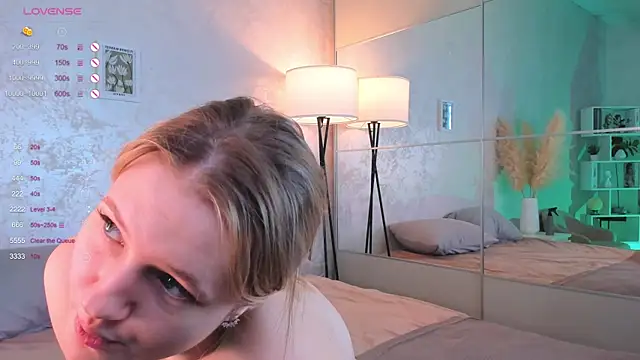 Snapshot of MaydaFoulk chatting on 03-16-25, 05:25 MaydaFoulk online show from 03-16-25, 05:25