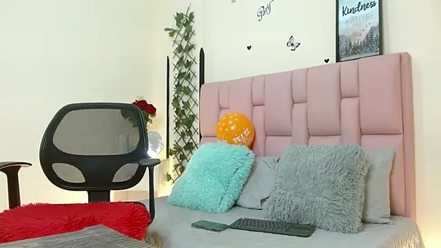 Snapshot of isabela_ferrer_ chatting on 02-15-25, 01:05 isabela ferrer online show from 02-15-25, 01:05