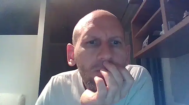 MrPearlsLive online show from 12-02-24, 06:43