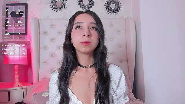 Snapshot of melanie_hills chatting on 01-31-25, 05:42 melanie hills online show from 01-31-25, 05:42