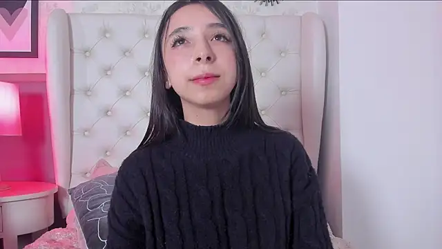 Snapshot of melanie_hills chatting on 03-04-25, 05:45 melanie hills online show from 03-04-25, 05:45