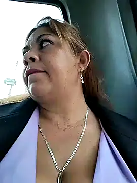 Snapshot of Laura-Hernandez chatting on 12-04-24, 05:33 Laura-Hernandez online show from 12-04-24, 05:33
