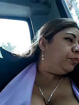 Snapshot of Laura-Hernandez chatting on 12-11-24, 07:46 Laura-Hernandez online show from 12-11-24, 07:46