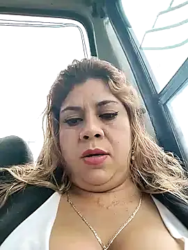 Snapshot of Laura-Hernandez chatting on 12-13-24, 04:38 Laura-Hernandez online show from 12-13-24, 04:38