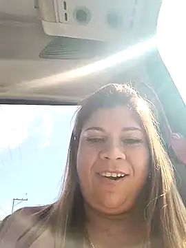 Snapshot of Laura-Hernandez chatting on 01-18-25, 07:15 Laura-Hernandez online show from 01-18-25, 07:15
