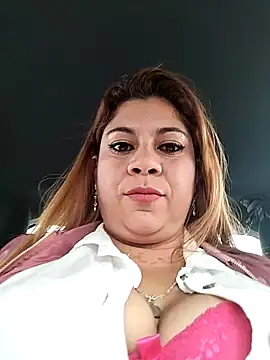 Snapshot of Laura-Hernandez chatting on 01-30-25, 05:17 Laura-Hernandez online show from 01-30-25, 05:17