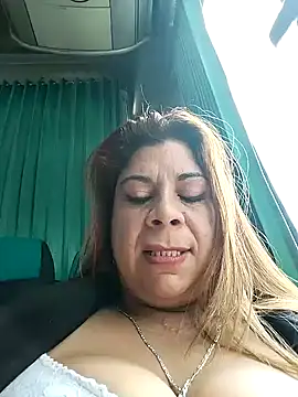 Snapshot of Laura-Hernandez chatting on 02-07-25, 04:24 Laura-Hernandez online show from 02-07-25, 04:24