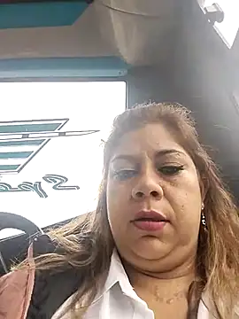 Snapshot of Laura-Hernandez chatting on 02-22-25, 03:58 Laura-Hernandez online show from 02-22-25, 03:58