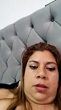 Snapshot of Laura-Hernandez chatting on 02-27-25, 05:36 Laura-Hernandez online show from 02-27-25, 05:36