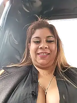 Snapshot of Laura-Hernandez chatting on 03-01-25, 02:55 Laura-Hernandez online show from 03-01-25, 02:55