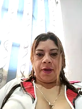 Snapshot of Laura-Hernandez chatting on 09-18-25, 03:25 Laura-Hernandez online show from 09-18-25, 03:25