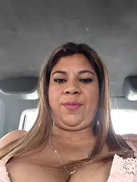 Laura-Hernandez online show from 01-18-26, 04:22