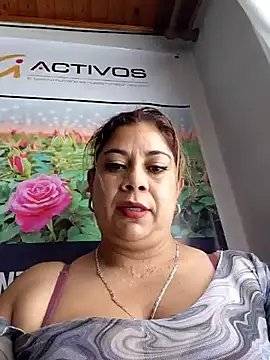 Laura-Hernandez online show from 04-08-26, 02:50