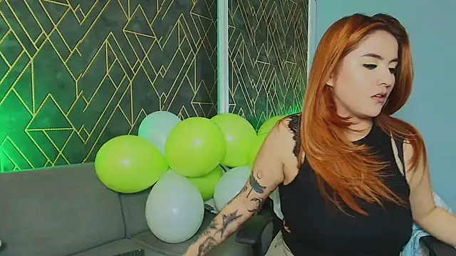 lauren jaureguifg online show from 03-18-25, 03:42