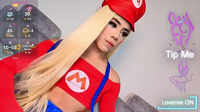 Kenia Fox online show from 10-28-25, 06:28