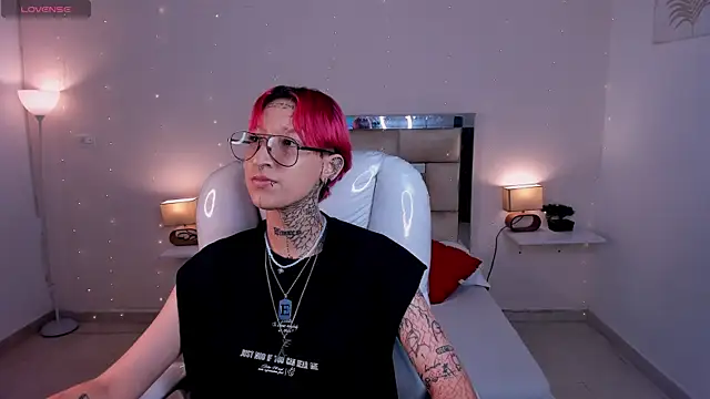 ravengreen  online show from 01-28-25, 10:45