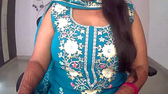 Swetaa  online show from 10-12-25, 05:17