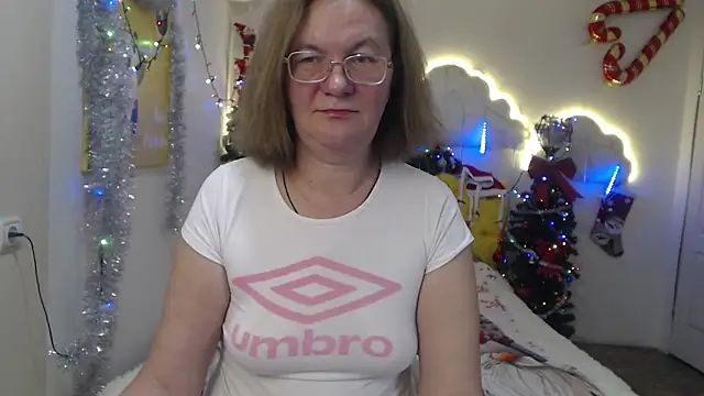 Snapshot of HolyMilfa chatting on 12-22-24, 02:16 HolyMilfa online show from 12-22-24, 02:16