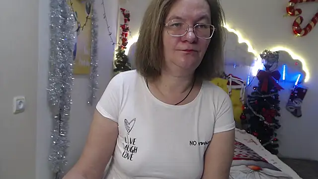 Snapshot of HolyMilfa chatting on 12-29-24, 07:28 HolyMilfa online show from 12-29-24, 07:28