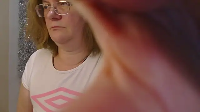 Snapshot of HolyMilfa chatting on 01-12-25, 02:09 HolyMilfa online show from 01-12-25, 02:09