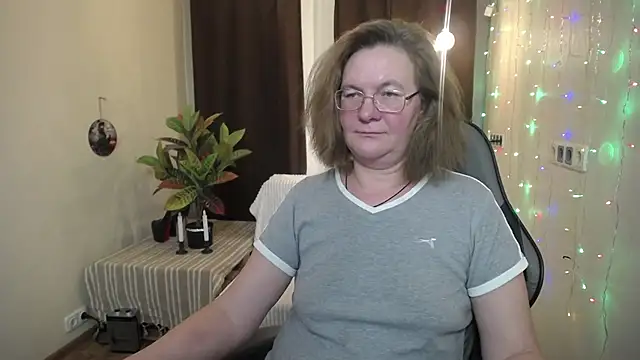 Snapshot of HolyMilfa chatting on 01-26-25, 04:41 HolyMilfa online show from 01-26-25, 04:41