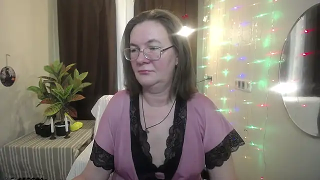 Snapshot of HolyMilfa chatting on 02-01-25, 10:37 HolyMilfa online show from 02-01-25, 10:37