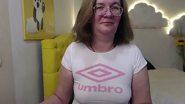 Snapshot of HolyMilfa chatting on 02-08-25, 02:05 HolyMilfa online show from 02-08-25, 02:05