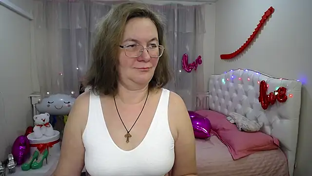 Snapshot of HolyMilfa chatting on 02-16-25, 04:53 HolyMilfa online show from 02-16-25, 04:53