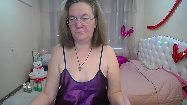 Snapshot of HolyMilfa chatting on 03-16-25, 08:21 HolyMilfa online show from 03-16-25, 08:21