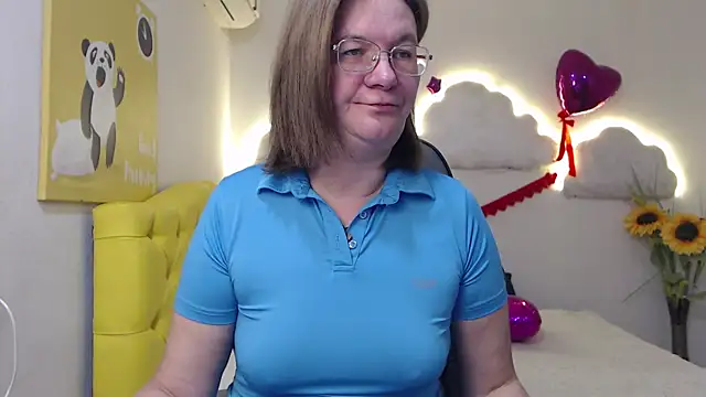 Snapshot of HolyMilfa chatting on 03-20-25, 07:58 HolyMilfa online show from 03-20-25, 07:58