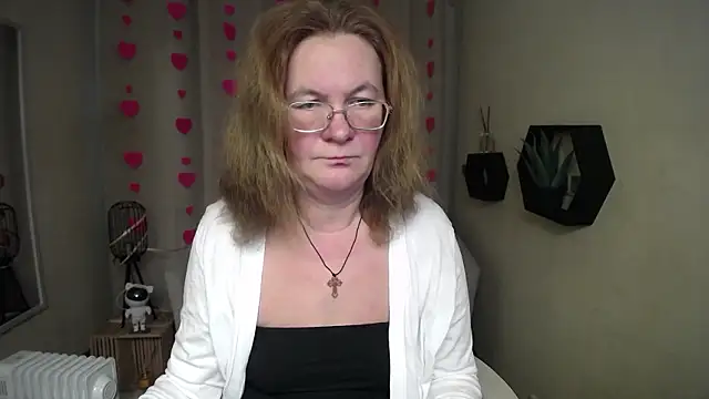 Snapshot of HolyMilfa chatting on 02-08-26, 01:03 HolyMilfa online show from 02-08-26, 01:03