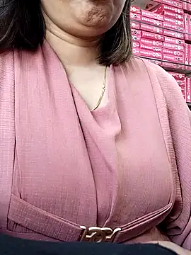 Snapshot of QueenHaryana chatting on 03-20-25, 10:54 QueenHaryana online show from 03-20-25, 10:54