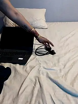 Snapshot of QueenHaryana chatting on 10-13-25, 06:57 QueenHaryana online show from 10-13-25, 06:57