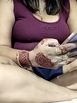 Snapshot of QueenHaryana chatting on 10-14-25, 02:07 QueenHaryana online show from 10-14-25, 02:07