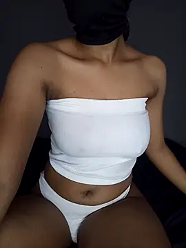 lisa larry88 online show from 10-24-25, 05:04