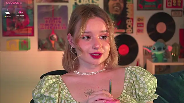 AdeleLoomis online show from 12-29-24, 03:22