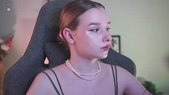 AdeleLoomis online show from 12-29-24, 05:22