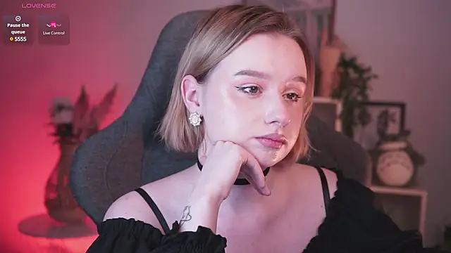 AdeleLoomis online show from 01-10-25, 12:49