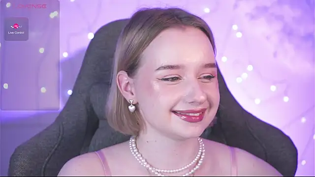 AdeleLoomis online show from 01-13-25, 11:27