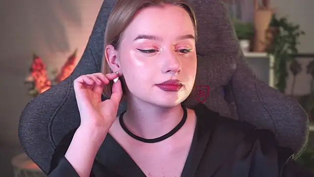 AdeleLoomis online show from 01-15-25, 08:26