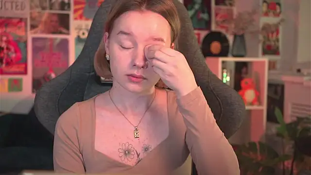 AdeleLoomis online show from 01-31-25, 08:22