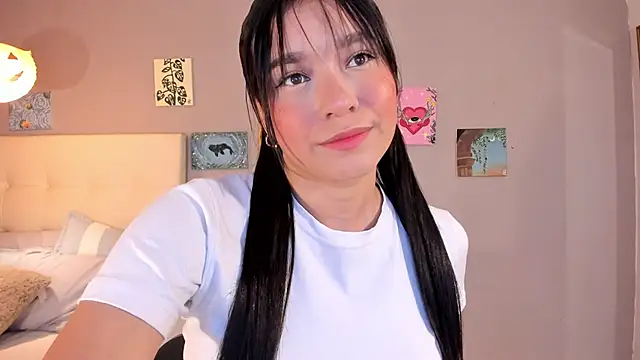 Maia W10 online show from 04-28-26, 12:10