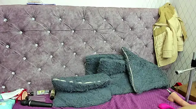 VALENTINA3x online show from 03-19-25, 06:14