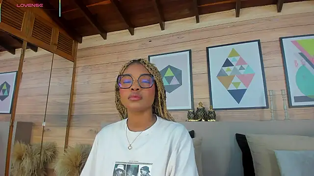 Snapshot of AriaFoster chatting on 02-28-26, 04:02 AriaFoster online show from 02-28-26, 04:02