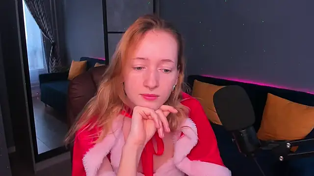 OddlyFamiliar online show from 12-25-24, 09:45